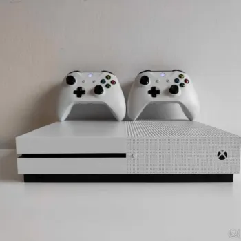 XBOX One S | 500 GB + 2 originalne kontrolery