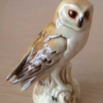 Porcelánová soška sova Goebel